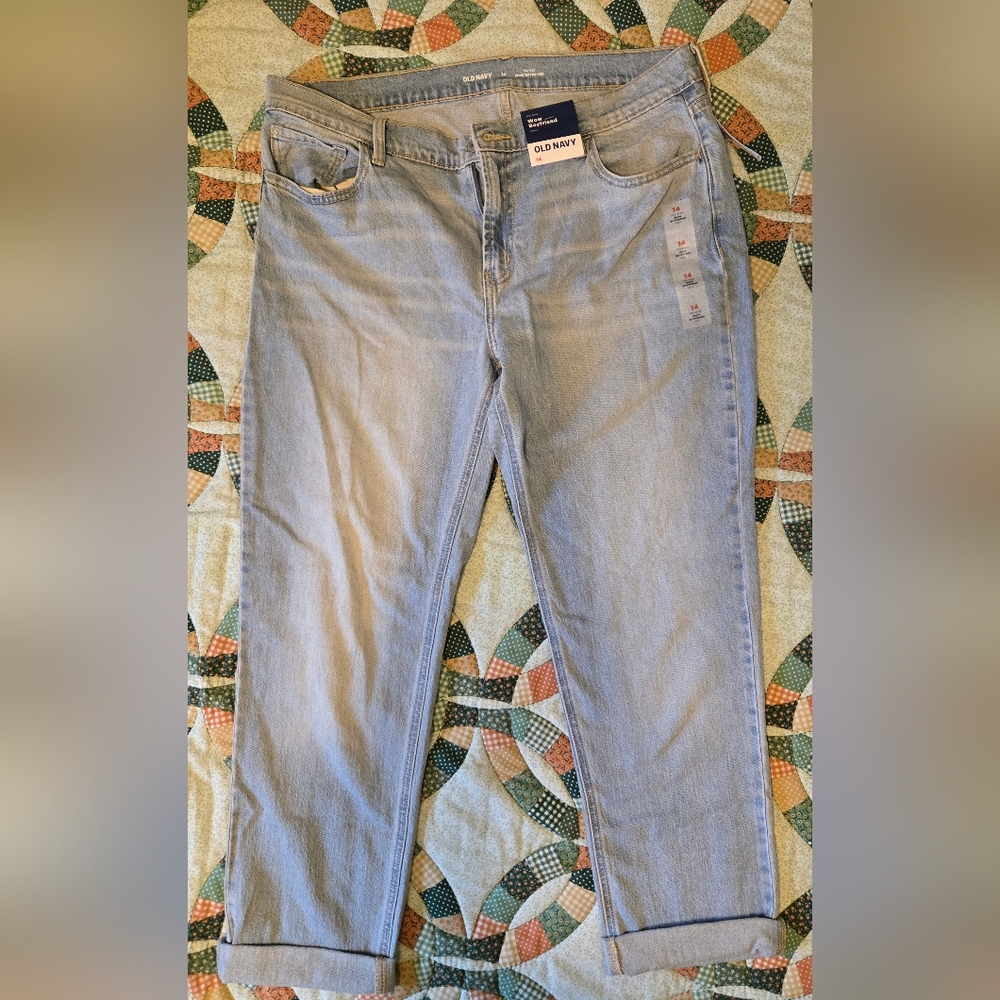 NWT Old Navy Mid Rise Wow Boyfriend Ankle Jeans Size 14